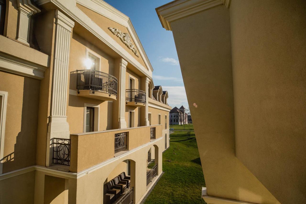 Hotel Cardinal-Domeniile Martinutzi Alba Iulia Exteriör bild