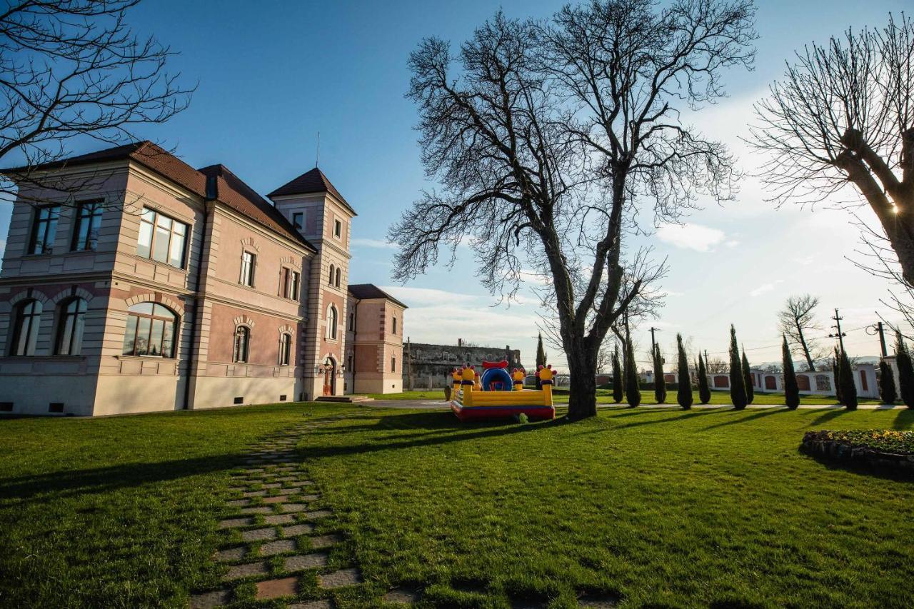 Hotel Cardinal-Domeniile Martinutzi Alba Iulia Exteriör bild